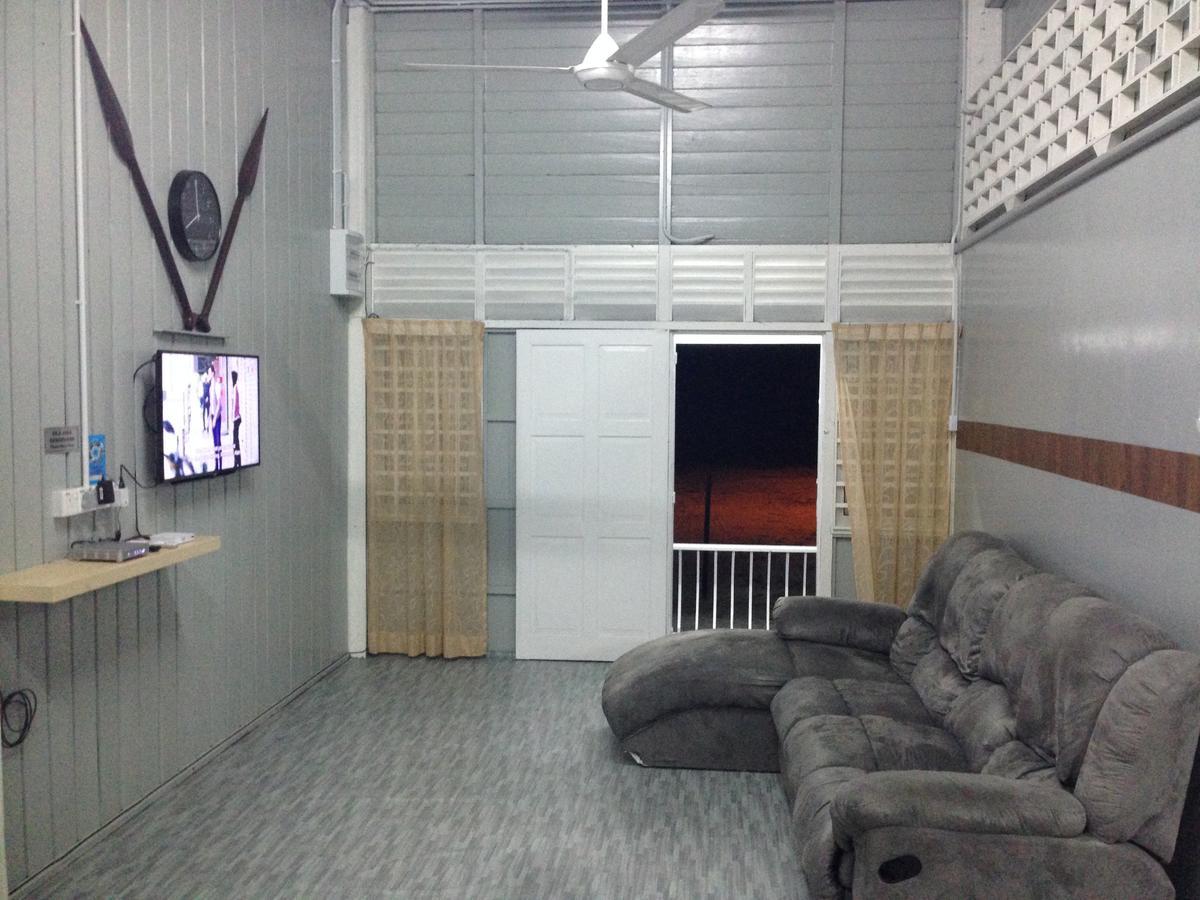 Ila Homestay Kuala Besut Jetty Buitenkant foto
